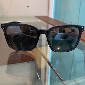 Maui Jim west side polarized sunglasses